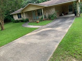 910 Freeman St, Daingerfield, TX 75638