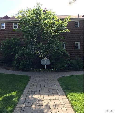 2nd image of 1 Bryant Cres APT 1G