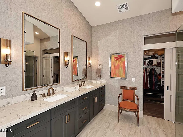 8334 E Jenan Dr — Photo 32