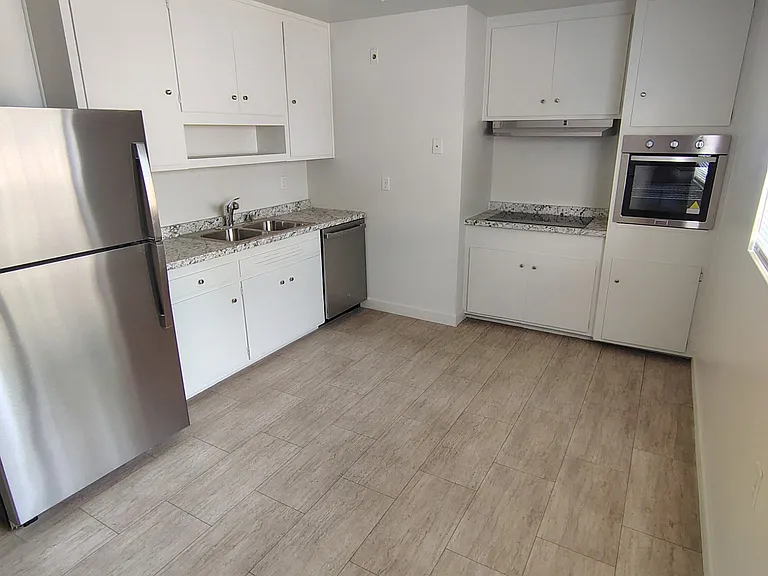 772 Lane St — Photo 4