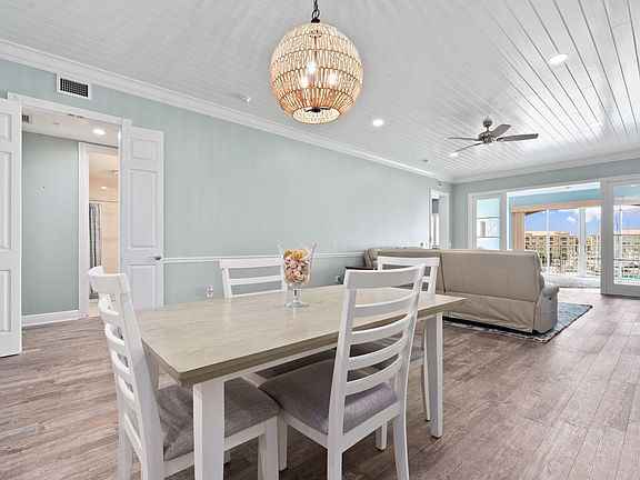 3rd image of 9 Harbour Isle Drive E #305