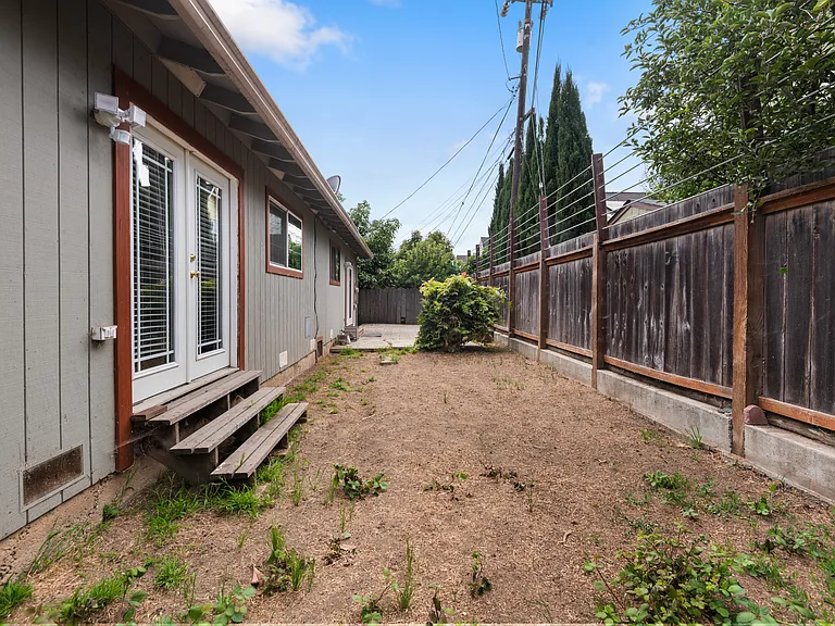 109 Ginos Ct — Photo 23