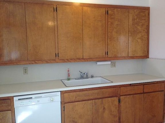 5th image of 856 Casanova Dr