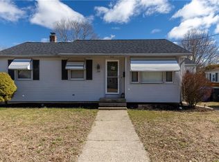 20 Carlton Pl, West Warwick, RI 02893