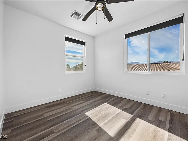 6332 Peggotty Ave — Photo 25