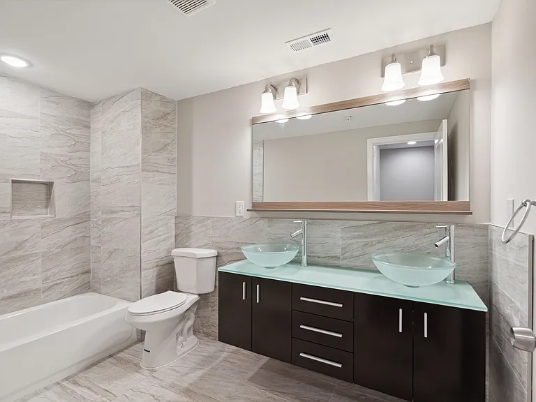2612 Annin St #2 — Photo 12