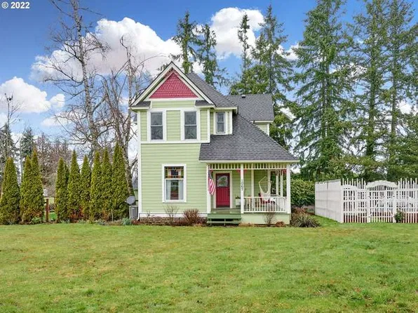 1067 Oak St, Silverton, OR