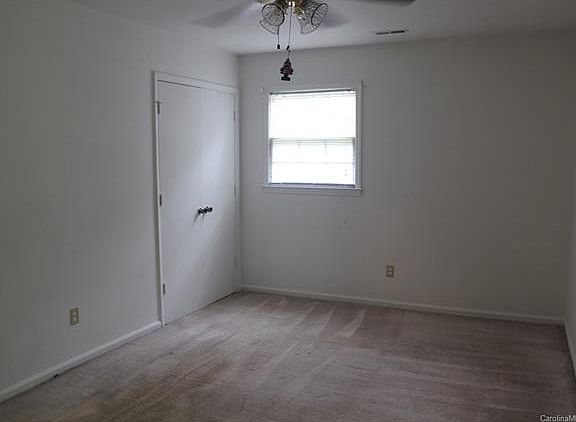 3rd image of 5518 Autumn End Cres