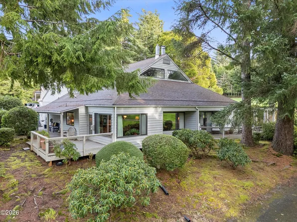 600 Island Dr #15, Gleneden Beach, OR 97388