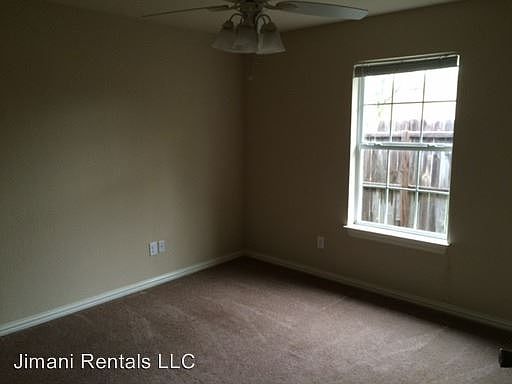 3rd image of 419 N Jackson Ave
