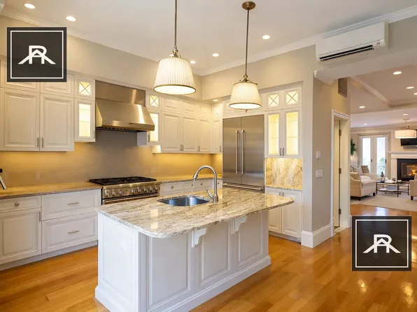 214 Beacon St #Penthouse, Boston, MA 02116