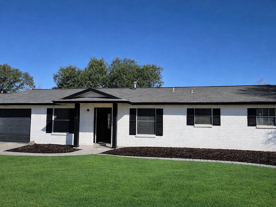 1st image of 5855 Castle Brook Dr