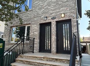 164-30 77th Rd, Fresh Meadows, NY 11366