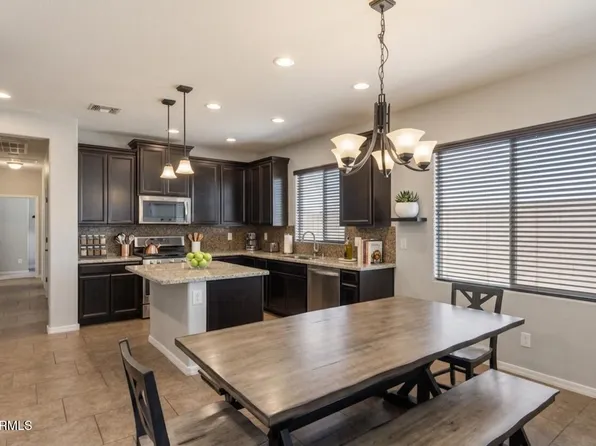 18624 W MOUNTAIN VIEW Road, Waddell, AZ 85355
