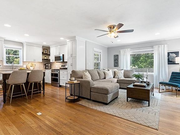 5th image of 7321 Mercier St