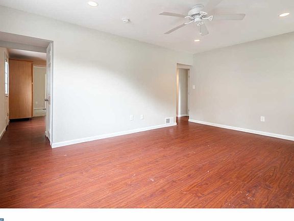 4th image of 1930 Clearview Ave
