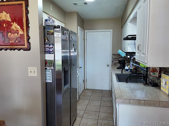 5th image of 12505 E 19th St