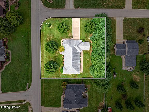 4th image of 650 Barbara Sue Ln