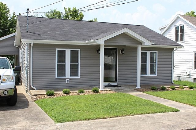 1st image of 676 Gordon Ave
