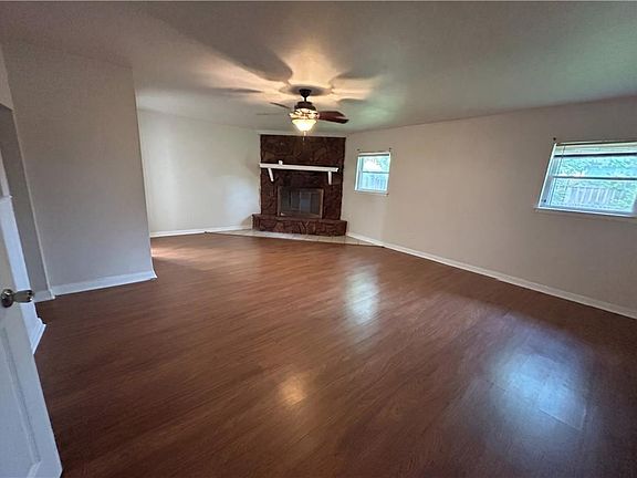 3rd image of 4719 Lurline St