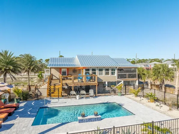 700 E Gulf Beach Dr, Eastpoint, FL 32328