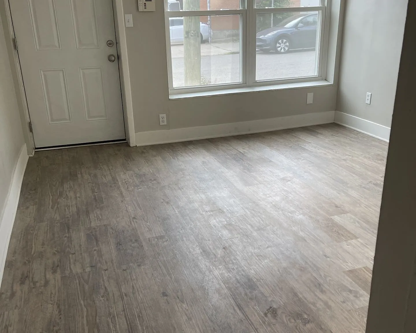 4 bed, 2425 sqft, $3,300 — Photo 3