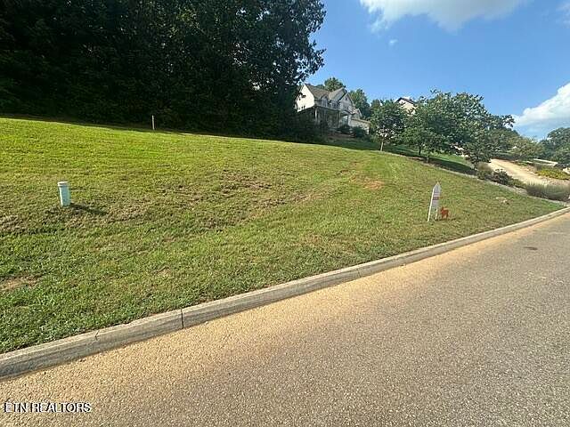 1st image of 437 Laurel Ridge Ln