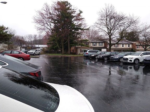 5th image of 2147 Ascot Ct