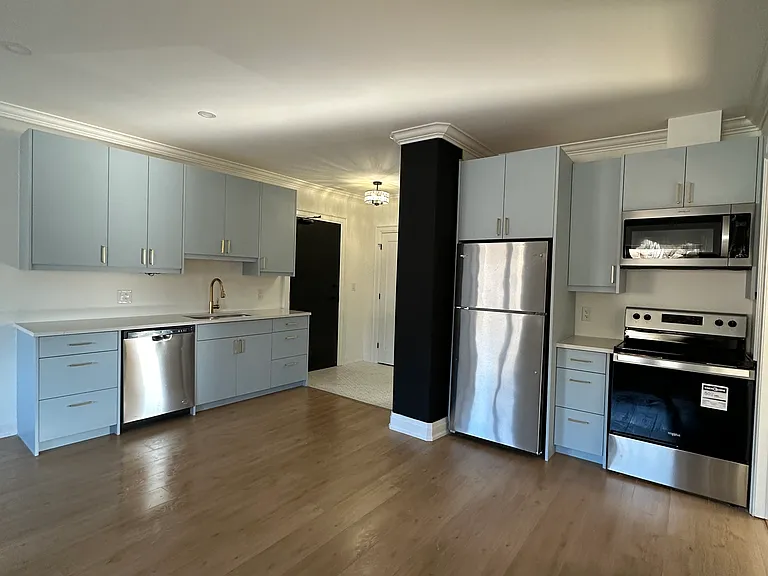 16 Hincks St #7 — Photo 10