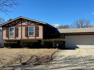 922 Coventry Ln, Crystal Lake, IL 60014