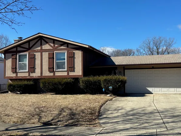 922 Coventry Ln, Crystal Lake, IL 60014