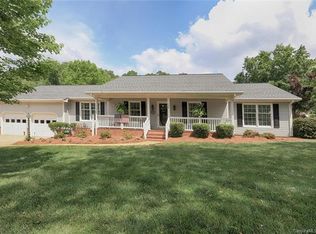 136 Eastwood Dr, Statesville, NC 28625