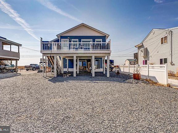 5th image of 418 Dock Rd