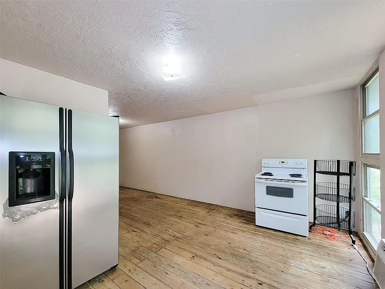 13200 Young Ln — Photo 24
