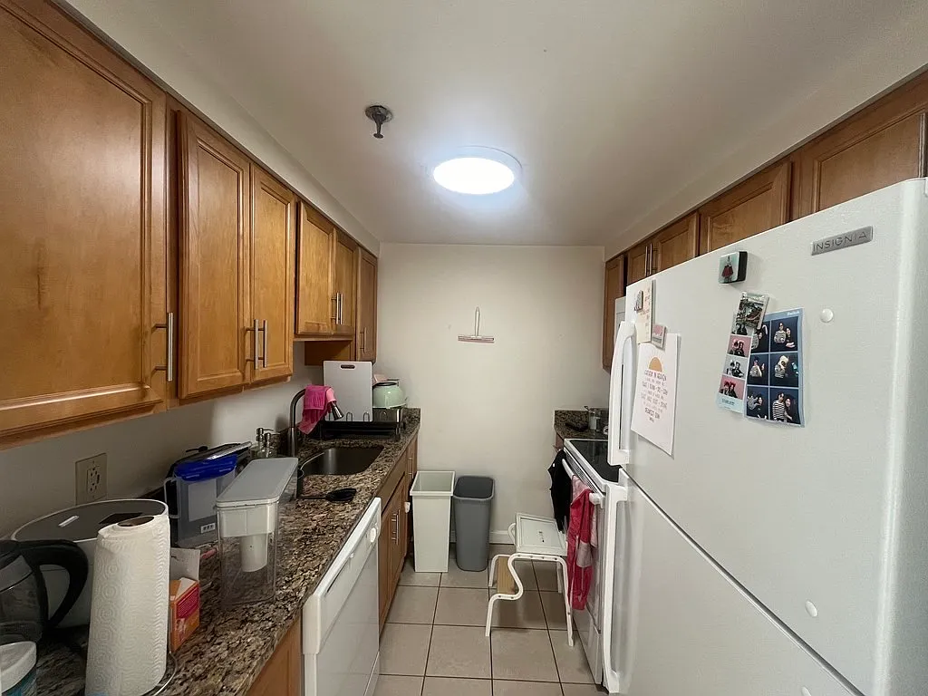 1 bed, 999 sqft, $2,700 — Photo 3