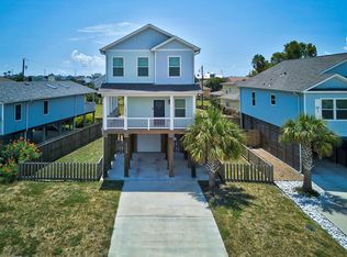 12835 E Conquistador Dr, Galveston, TX 77554