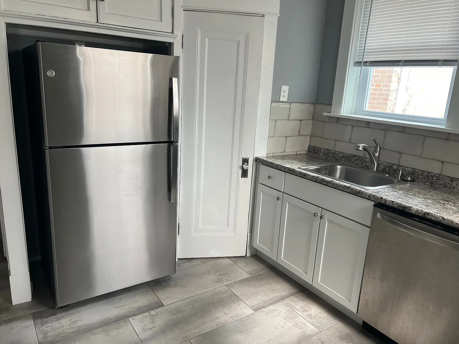 2 bed, 1659 sqft, $1,450 — Photo 2