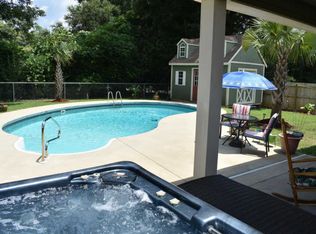 5637 Price Plantation Rd, Baker, FL 32531