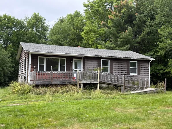 181 Lakeview Road, Glenburn, ME 04401