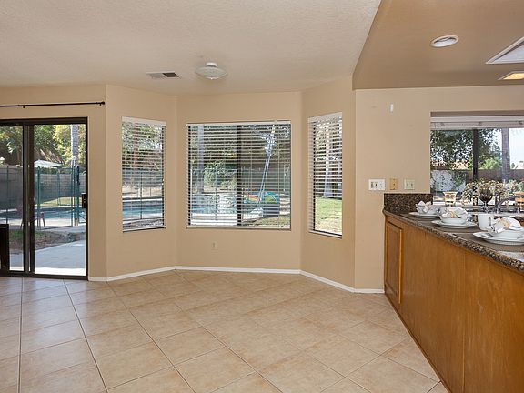 5th image of 3987 Conejo Mesa St