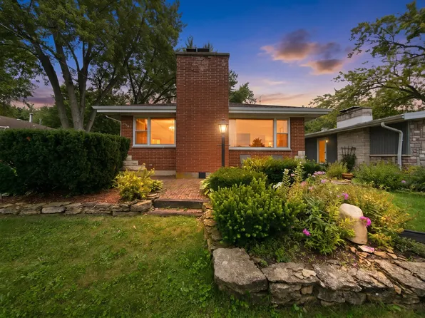39181 N Cedar Crest Dr #1, Lake Villa, IL 60046
