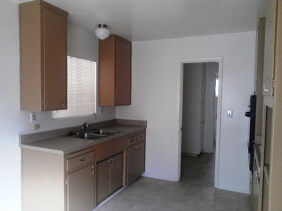 4th image of 11930 Bryant St APT C
