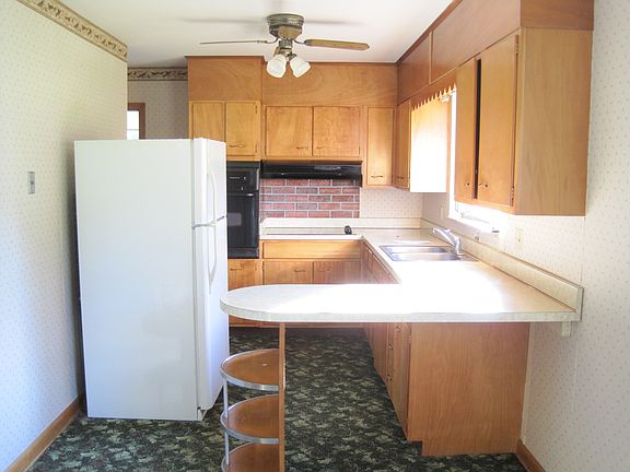 4th image of 219 Campbell Street
