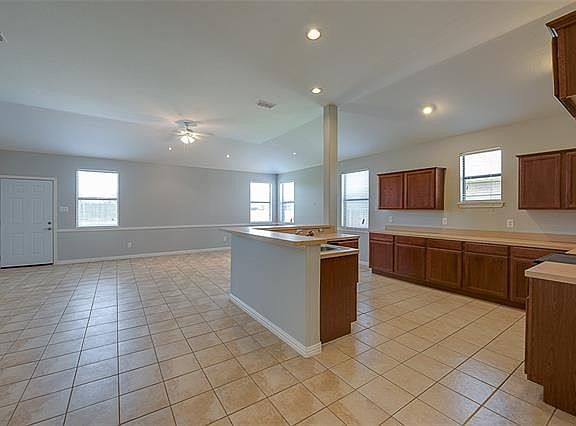 4th image of 3536 Altura Ave
