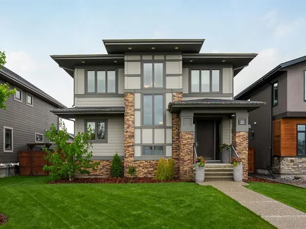 30 S Yarrow Gate, Rocky View County, AB T3Z 0C8