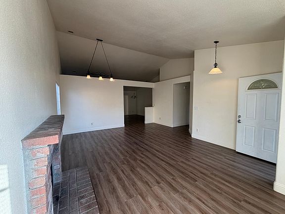 4th image of 523 Chesterfield Dr