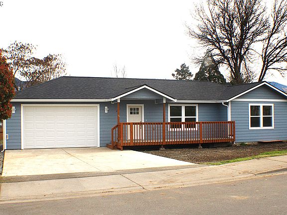 3rd image of 579 E 4th Ave