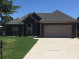129 Hastings Ln, Maylene, AL 35114