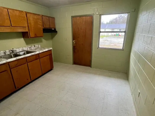 370 E Gordon Ave, 370 E Gordon Ave #A, Lyons, GA 30436