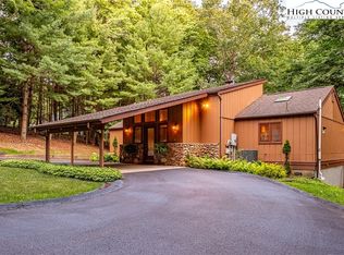 971 Ridge Rd, Glade Valley, NC 28627